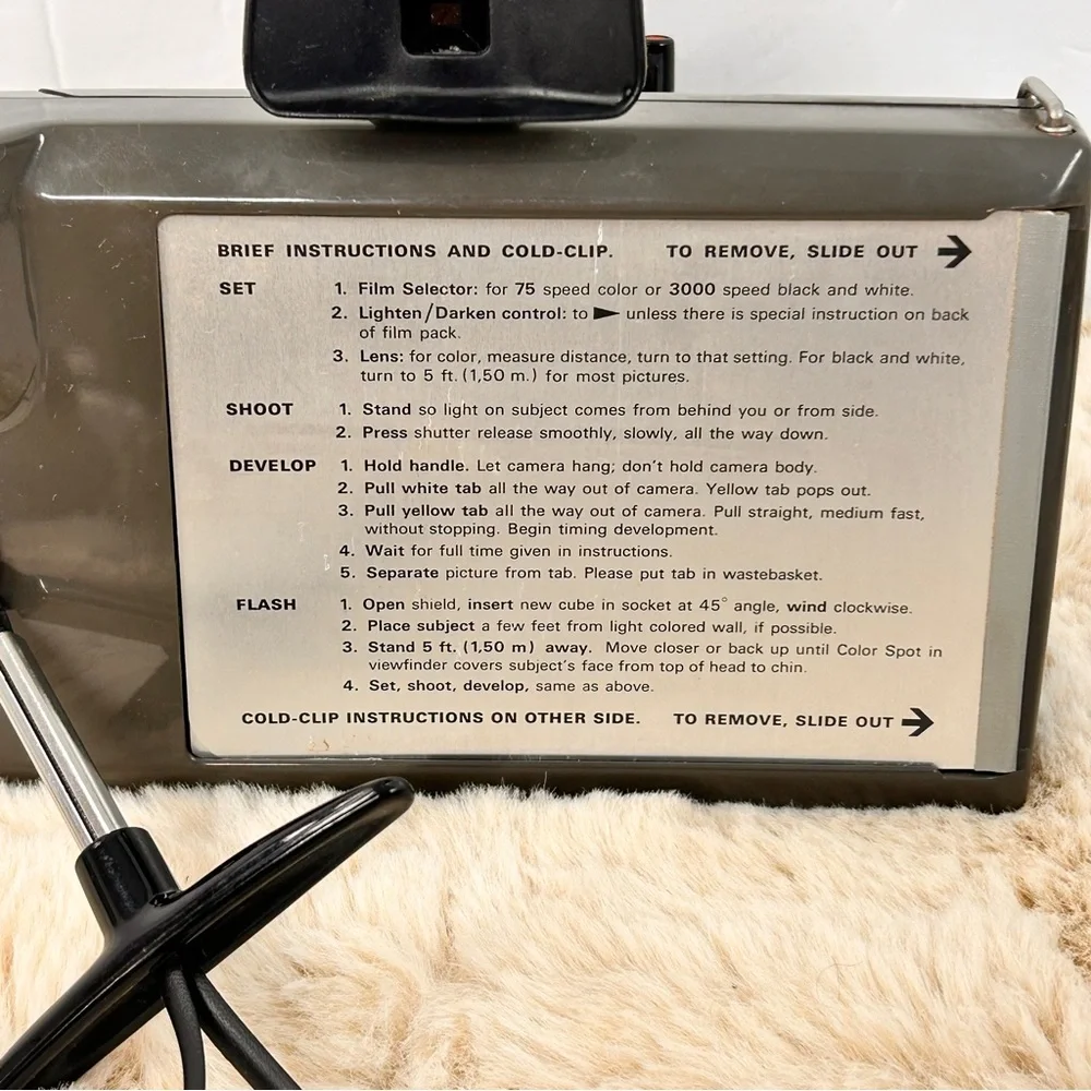 Polaroid‎ Black Film Photography Camera with Instant Capture Untested